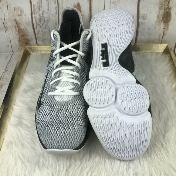 Nike LeBron Witness 4 White Black New - Picture 9 of 10